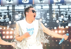 싸이, 탁현민 전화 한 통에 '노개런티' 의리…우원식 "크게 감사드린다"