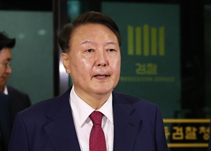 [속보] 법무부, '尹 접견 특혜 논란' 서울구치소장 교체…문책성 전보