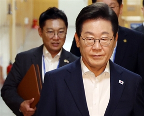 李 "소비 회복 움직임 멈추지 않게 해야"…추석·APEC·관광 연계 부양책 주목