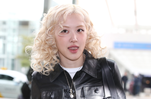 "밀라노 투어 중에도 '라면'은 못 참지"…로제 '너구리' 먹방에 농심 환호