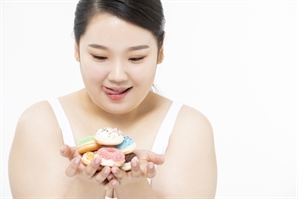 다이어트 하느라 '이것' 안 먹고 꾹꾹 참았는데 …알고보니 체중증가 주범 아니었다?