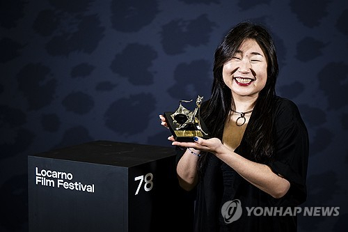 아르헨 교민 2세 세실리아 강, 로카르노 국제영화제 신인감독상