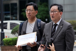 시민 1만 2000여명, 尹 부부 상대 위자료 소송…“비상계엄은 尹·김건희 공동책임”