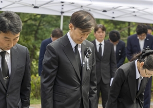“조국, 본격 정치행보…셈법 복잡해진 與