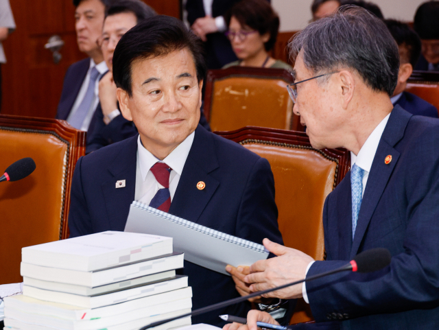 통일장관 “9·19합의 단계적 복원…대화까진 시간 필요”