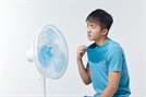 "덥다고 무심코 틀었는데"…'선풍기 바람' 쐬면 오히려 심장마비 부른다?