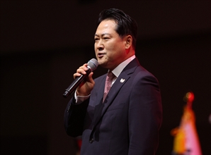 장동혁, 李대통령 지지율 하락에 "조국 사면 대가 치를 것"