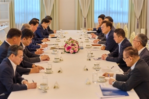 "국가 혼자 못해" 협력 구한 李…노란봉투법엔 "선진국 수준돼야"