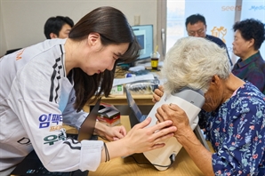 대웅제약, 대부도에서 AI 등 디지털헬스케어 기술로 의료봉사