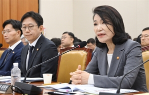 이진숙 방통위원장, 거듭되는 사퇴 압박에도 '꿋꿋'