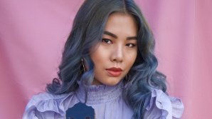 바흐·전자음악·자작곡 '믹스' 기타로 카멜레온 매력 튕기죠