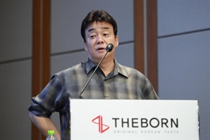 백종원 더본코리아 '상장 후 최저가' 경신…"300억도 소용없네, 개미는 웁니다"