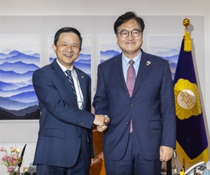 우원식 국회의장, 中 전승절 초청받아