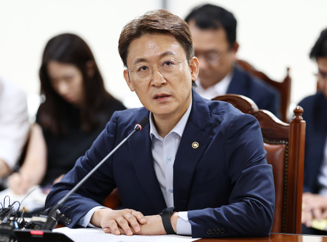 권대영 금융위원회 부위원장이 21일 서울 은행연합회에서 열린 '석유화학 사업 재편 금융권 간담회'에서 발언하고 있다. 연합뉴스