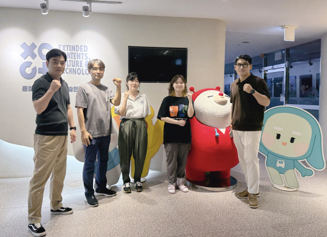 동서대학교 학교기업 애니모션이 교육부와 한국산업기술진흥원이 주관하는 4단계 학교기업 지원사업에 선정됐다. 애니모션 관계자들이 기념촬영을 하고 있는 모습. 사진제공=동서대