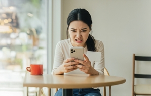"제발 그만 울려라" 요즘 많이 뜨던 카톡 새 기능…이용자 80% '피로감' 호소