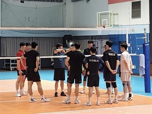 U-21 男 배구대표팀 '세계 최강' 이란 맞아 3-2 석패