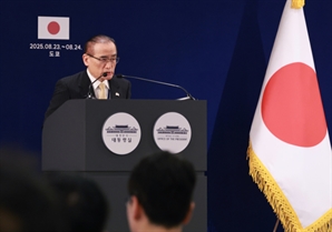 안보실장 “한일 셔틀외교 조기복원…한미일 협력강화 실현 의미”