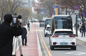 "운전대도 기사도 없어요"…청계천 누빌 자율주행셔틀, 정체는