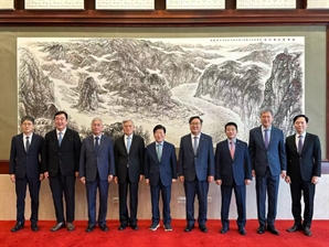 방중 특사단, 전 주한대사들에 "한중 관계 성원해 달라"