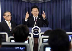 [사설] 李 “野 배제 안돼” 鄭 “국힘 해산”, 어색하고 위험한 엇박자