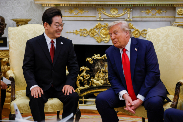 트럼프 "韓, 美무기 구매 대국"…구입 확대 요구 시사 [한미정상회담]