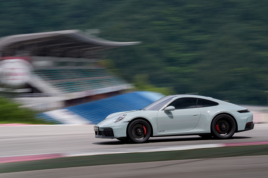 인제스피디움을 지배한 포르쉐의 새로운 GTS - 포르쉐 911 GTS[별별시승]