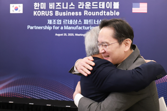 이재용·젠슨황 ‘뜨거운 포옹’…AI칩 빅딜 나오나