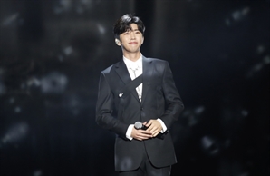 '매진 신화' 임영웅, 26일 전국 투어 첫 공연 티켓 오픈…장소·가격 다 나왔다