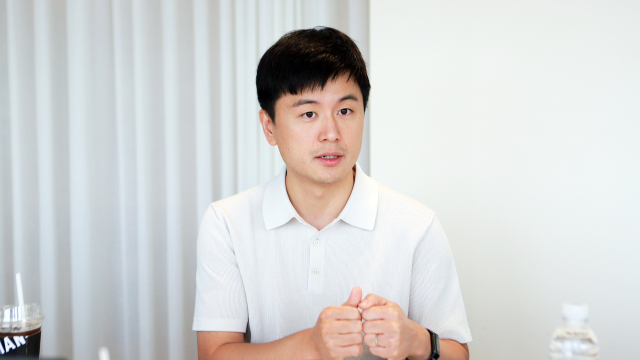 이강욱 크래프톤 딥러닝본부장이 최근 서울 강남구 크래프톤 사옥에서 서울경제신문과 만나 인공지능(AI) 전략을 소개하고 있다. 사진제공=크래프톤