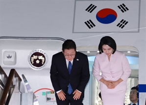 李대통령 귀국…'한미동맹' 다지고·'한일 셔틀외교'개시