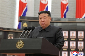 [속보] 中 "北 김정은, 9월 3일 열병식 행사 참석"