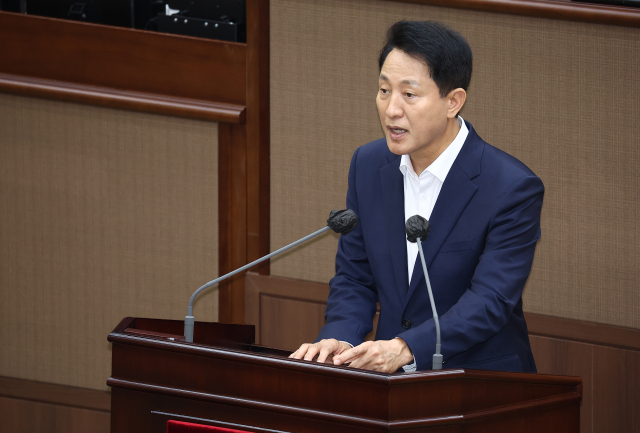오세훈 서울시장이 27일 서울 중구 서울시의회에서 열린 제322회 시의회 임시회 개회식에서 발언하고 있다. 연합뉴스