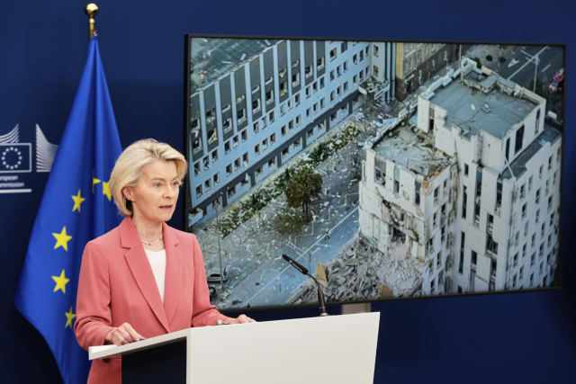 러시아 공습에 우크라 EU대표부 건물도 훼손…EU “고의 공격”