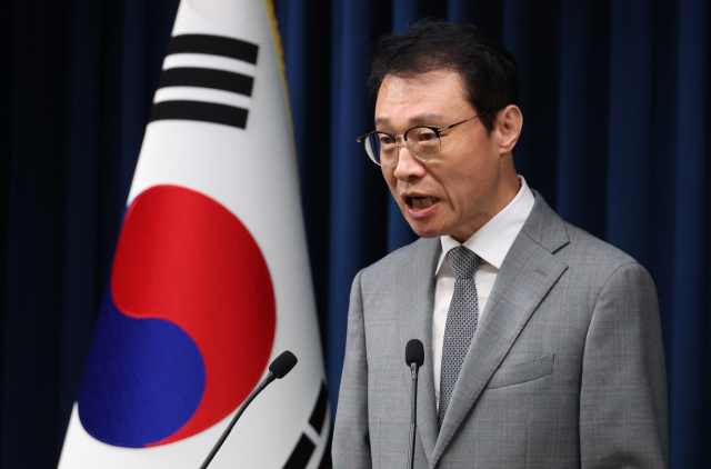이규연 홍보소통수석이 31일 용산 대통령실에서 이재명 대통령의 국정 관련 브리핑을 하고 있다.연합뉴스