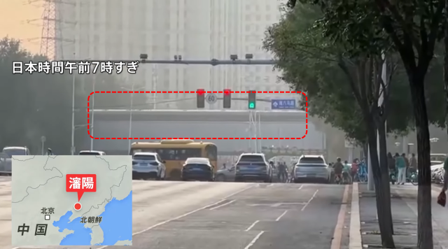 김정은 북한 국무위원장이 탑승한 것으로 보이는 열차가 중국 선양을 지나고 있다./일본 JNN 보도 화면 캡처
