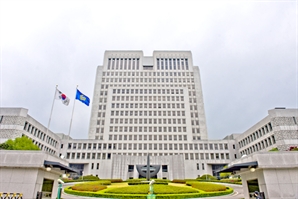 육아휴직 뒤 새벽근무 강요·해고…대법 “무효”