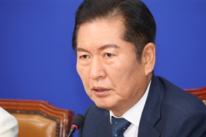나경원 "초선 가만히" 발언에 정청래 "구태스러운 5선보다 훌륭한 초선 더 많아"