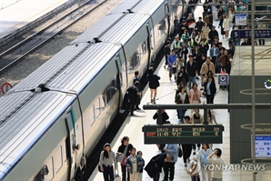 "옆자리 민폐 이제 탈출 가능"…KTX 승객들 기다리던 '이 기능' 나온다, 뭐길래?