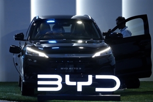 가격경쟁에 지쳤나…"중국 BYD, 올 판매목표 16% 하향"
