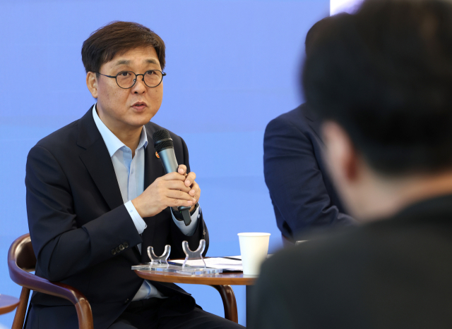 최휘영 장관 "대통령 직속 K컬처위원회 설립…법·제도 원점 검토"