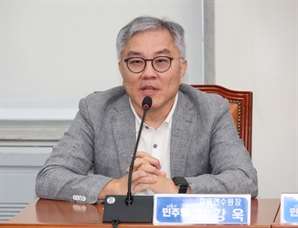 '2차 가해 논란' 최강욱 "당사자 폄하 생각 없었다…당 단합 필요하단 의미"