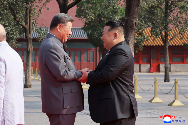 김정은 북한 국무위원장이 이달 3일 베이징에서 진행된 중국 전승절 80주년 기념행사에 참석했다고 조선중앙통신이 4일 보도했다. 평양 조선중앙통신, 연합뉴스