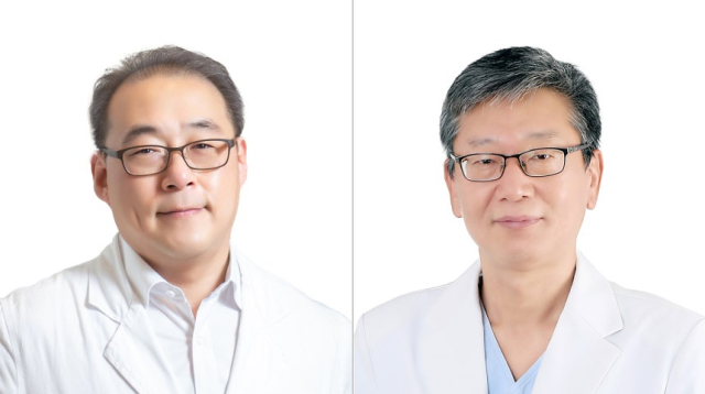 경희대병원 소화기내과 장재영(왼쪽), 위장관외과 김용호 교수. 사진 제공=경희대병원
