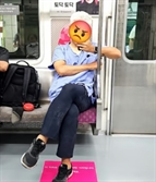 "의사 망신 제대로"…수술복 입고 떡하니 '임산부석' 앉은 의사에 병원 홈피 '마비'