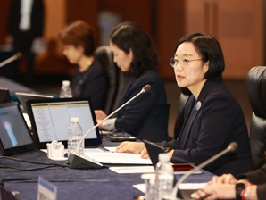 한성숙 “중소기업 위기를 기회로 바꾸는 건 우리의 역할”
