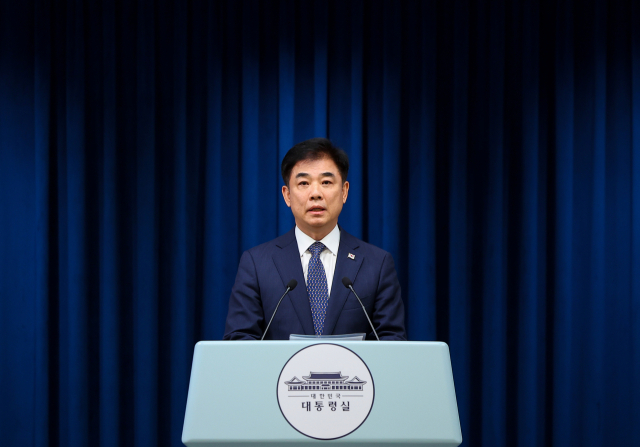 김병욱 대통령실 정무비서관이 5일 서울 용산 대통령실 청사에서 이재명 대통령과 여야 대표 회동 관련 브리핑을 하고 있다. 이 대통령은 8일 용산 대통령실에서 정청래 더불어민주당 대표, 장동혁 국민의힘 대표와 오찬 회동을 한다. 연합뉴스
