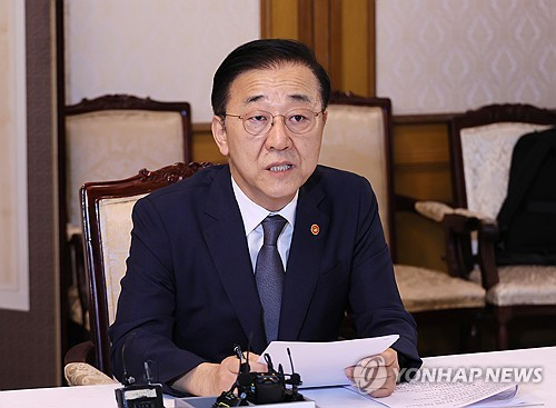 (서울=연합뉴스) 이정훈 기자 = 김윤덕 국토교통부 장관이 7일 서울 종로구 정부서울청사에서 열린 부동산관계장관회의에서 발언하고 있다. 2025.9.7 uwg806@yna.co.kr