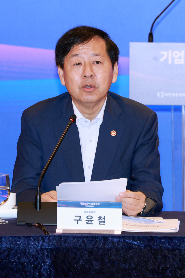 수요 억제책은 일단 빠져… 내년 지선 후 더 큰 '한 방' 온다
