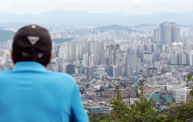 7일 서울 남산에서 바라면 서울 시내 아파트 단지. 연합뉴스